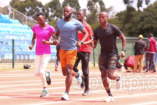 ATHLETES TRAIN FOR KIP KEINO CLASSIC TOUR 