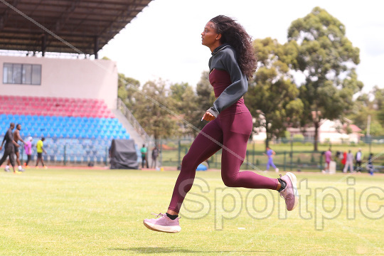 ATHLETES TRAIN FOR KIP KEINO CLASSIC TOUR 