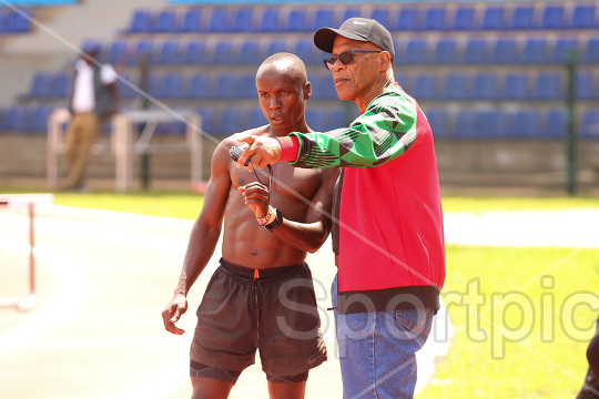 ATHLETES TRAIN FOR KIP KEINO CLASSIC TOUR 