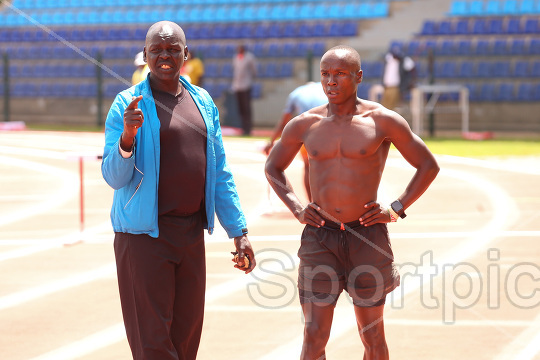 ATHLETES TRAIN FOR KIP KEINO CLASSIC TOUR 