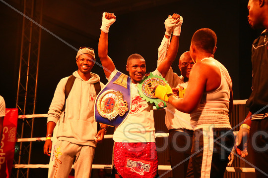 SUPER FEATHER WEIGHT TITLE